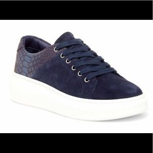 J slides sneaker shoes